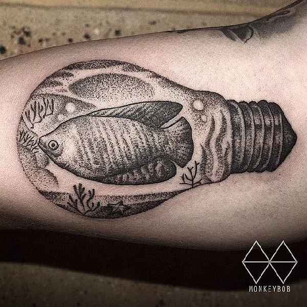 Kunterbunte Glühbirnen Tattoo Spirit