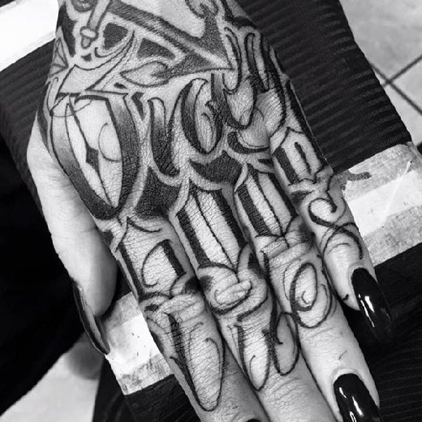Die Probleme mit den Finger Tattoos Tattoo Spirit