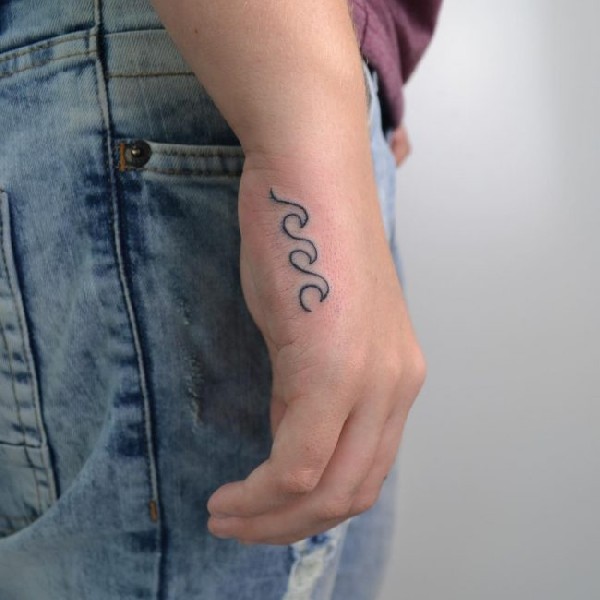 40+ Wellen Tattoos Tattoo Spirit